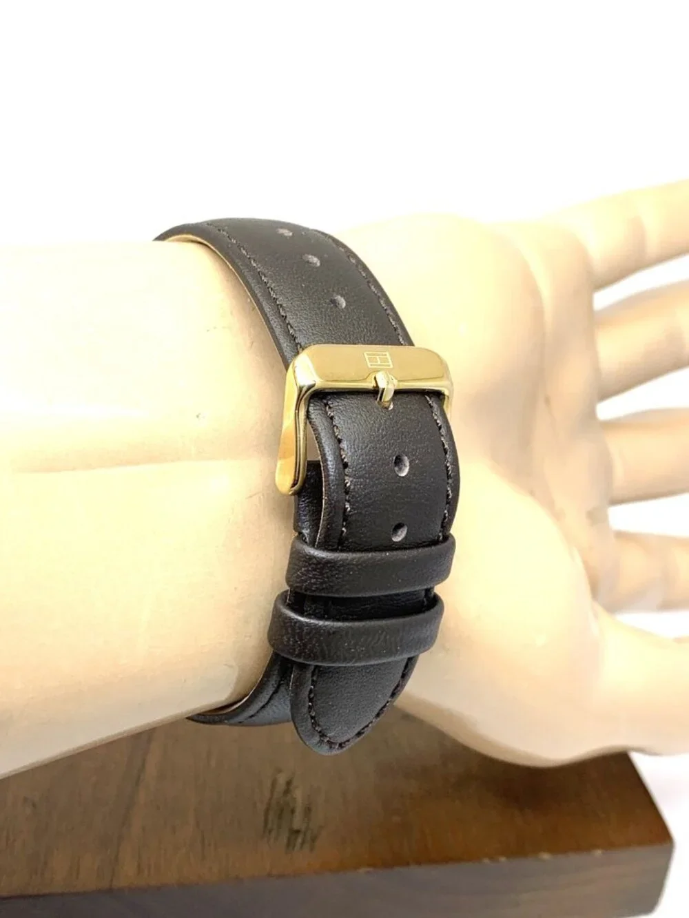 Tommy Hilfiger Men's Watch 1791660 Black Dial Quartz Gold Leather Strap 44.5mm